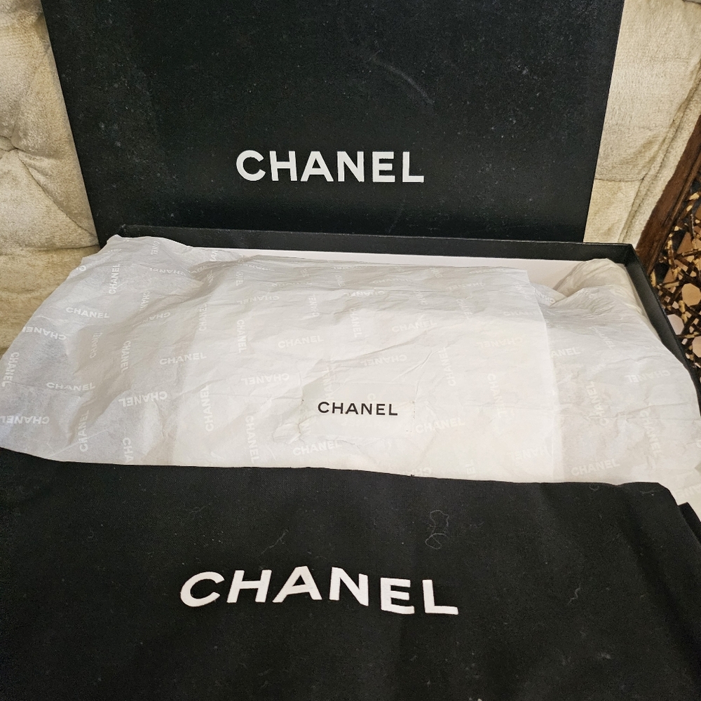 Authentic Chanel Platform Slid On Shoes. - Picture 5 of 6